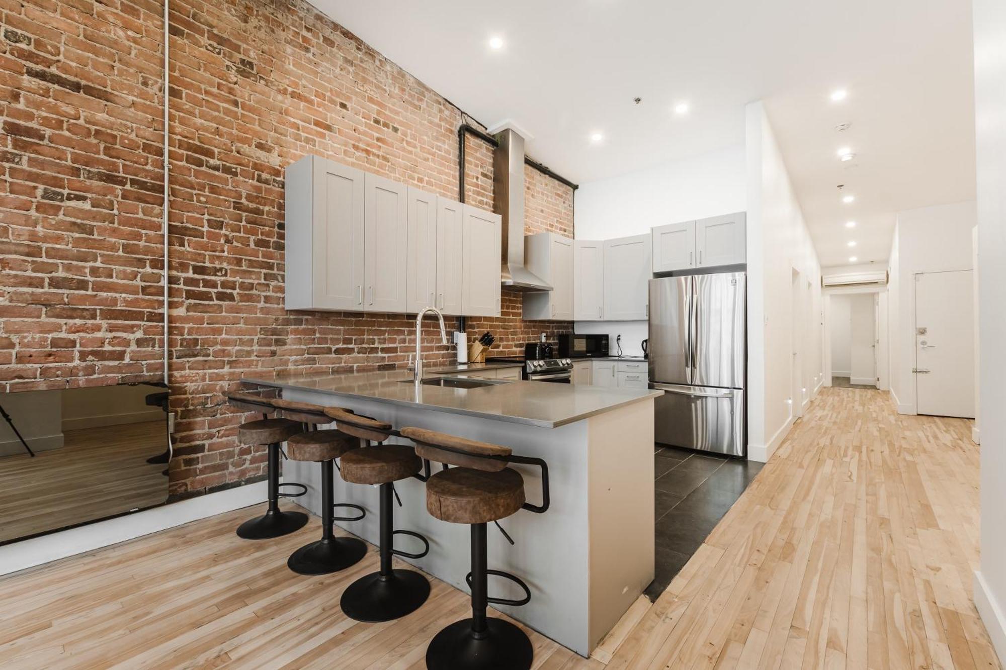 Elegant 3 Bedroom Apartment In Old Port - 302 Монреаль Экстерьер фото