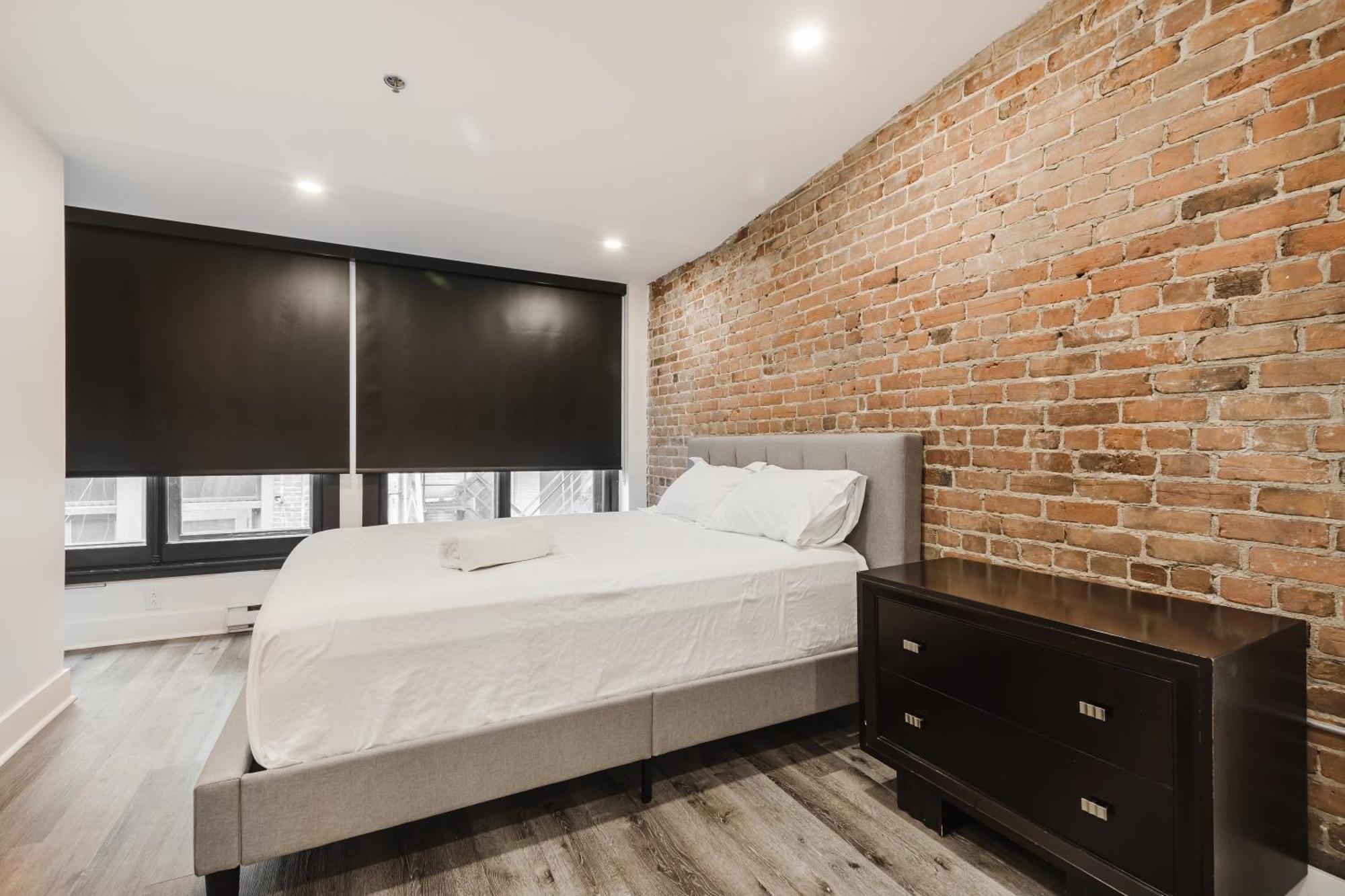 Elegant 3 Bedroom Apartment In Old Port - 302 Монреаль Экстерьер фото